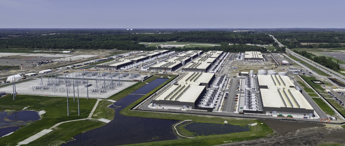 Low-Carbon Concrete Producers Find Lifeline in Data Center Construction Despite Funding Cuts