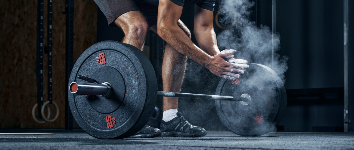 Heavy on Both Ends: How the Barbell Effect is Squeezing Dining and Department Stores